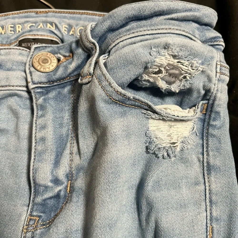 American Eagle Outfitters Ripped Blue Boyfriend Jeans Size 0 - Picture 5 of 8